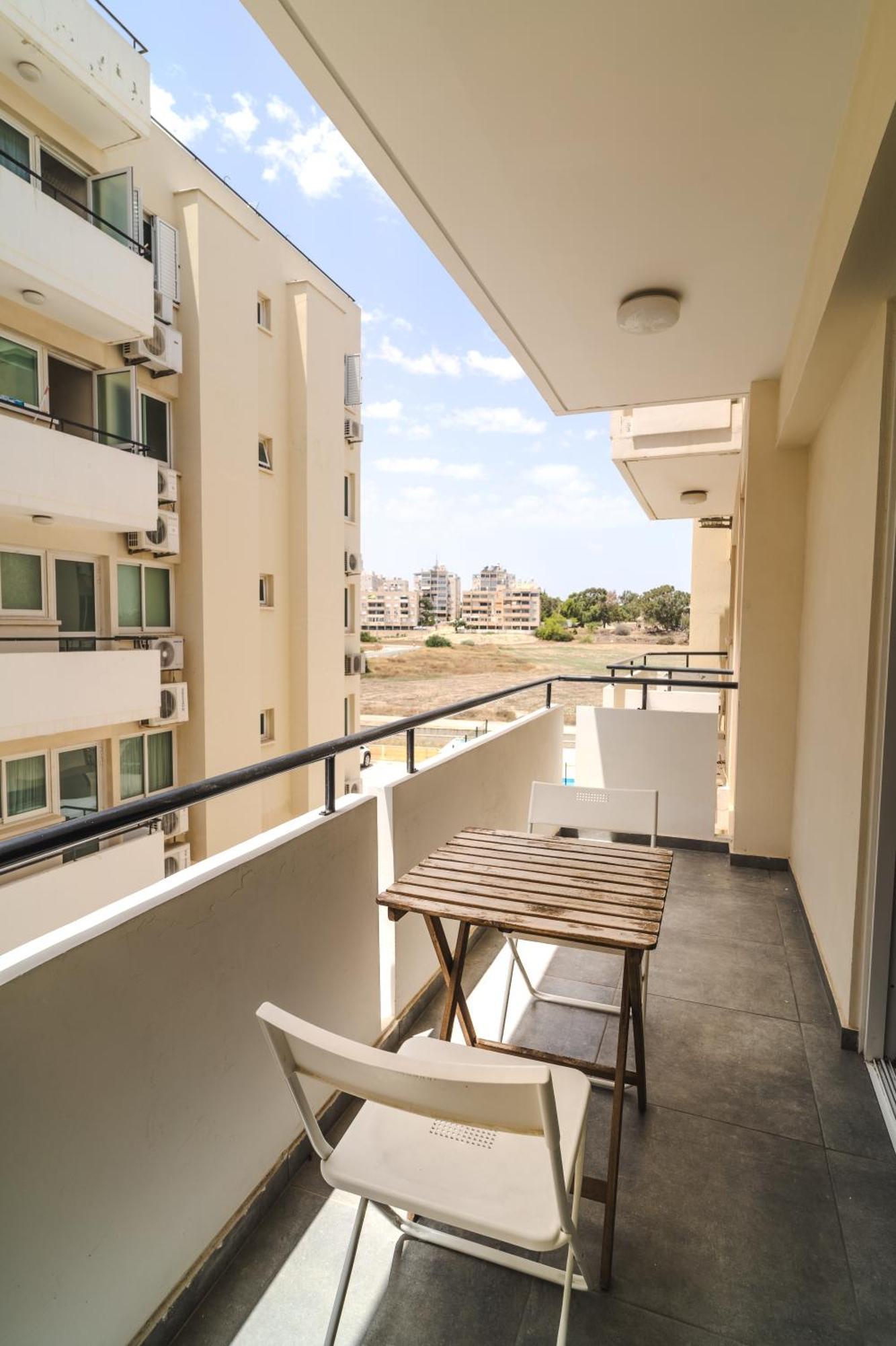 Kave Blue Mackenzie 1 Bdr Flat With Pool Apartment ลาร์นาคา ภายนอก รูปภาพ